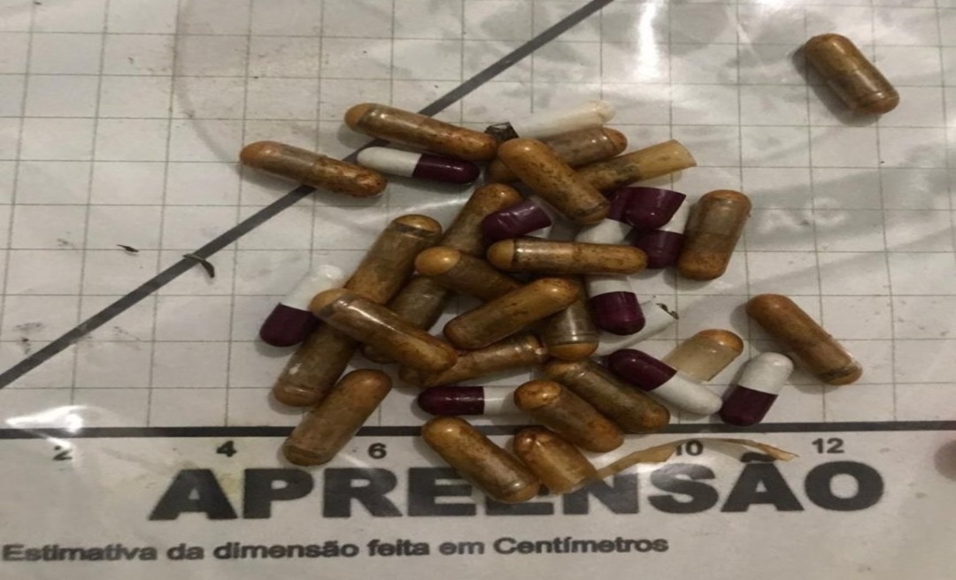 Avó é presa ao tentar entrar com 33 “comprimidos” de maconha para o neto na Penitenciária de Tarauacá